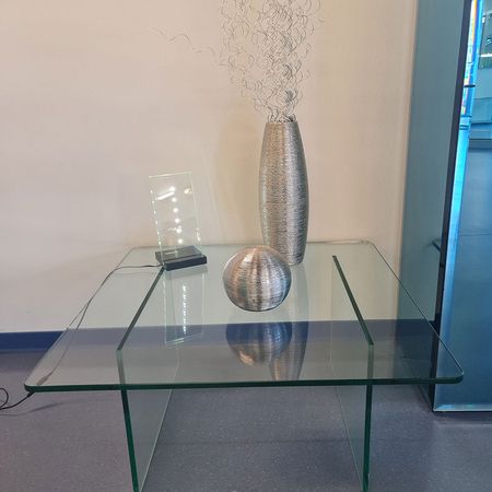 Beistelltisch aus Glas